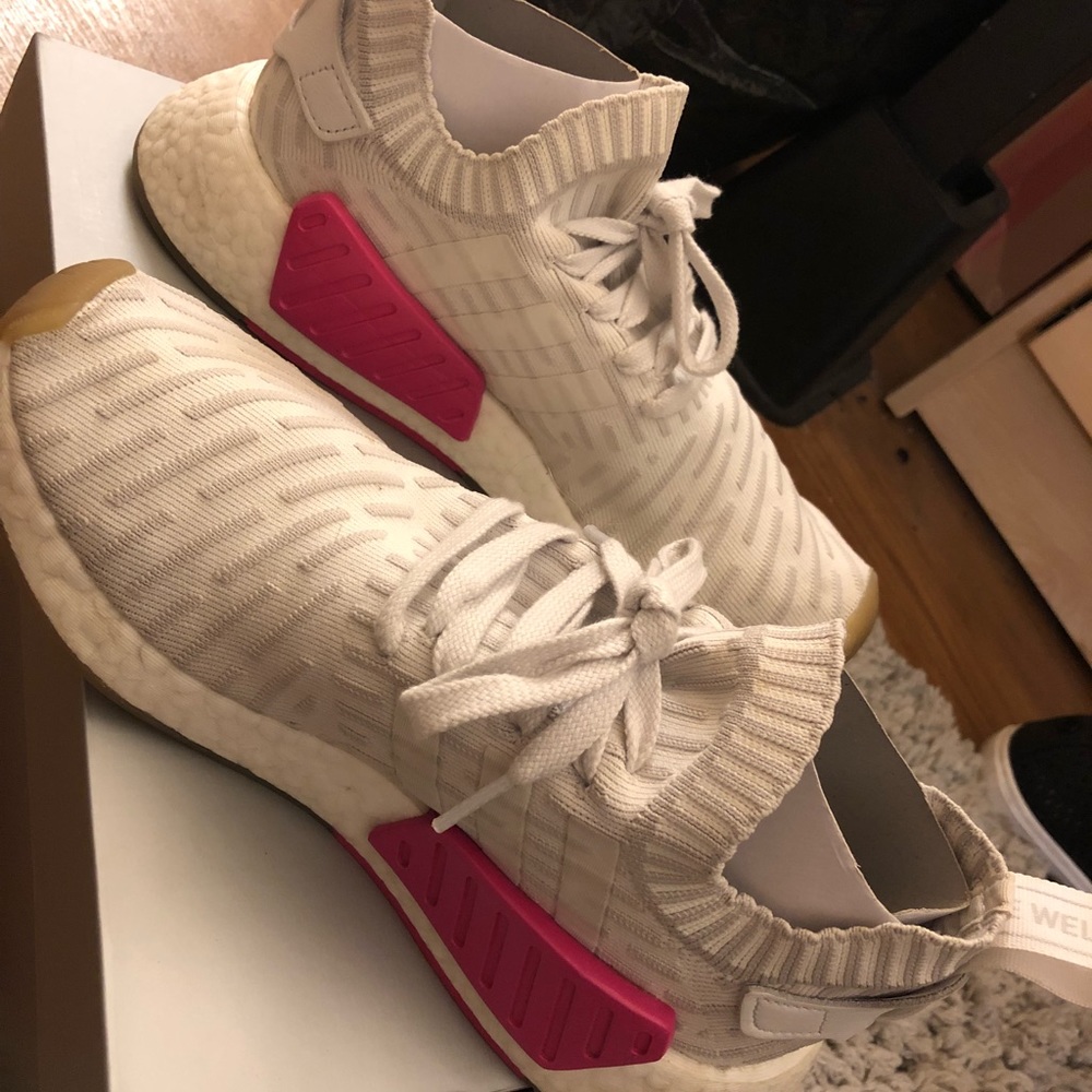 Adidas Originals nmd R2 women’s sneakers